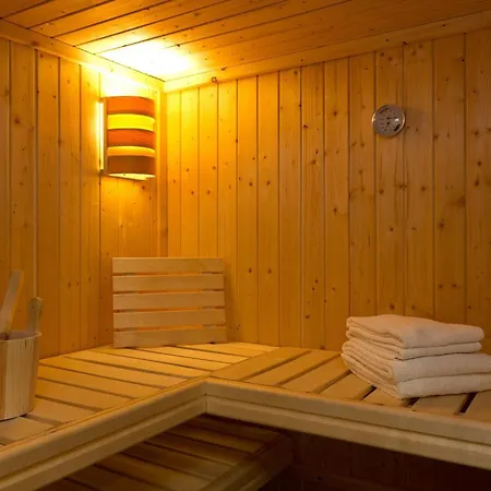 Haus Kranichnest Holiday home Goehren-Lebbin